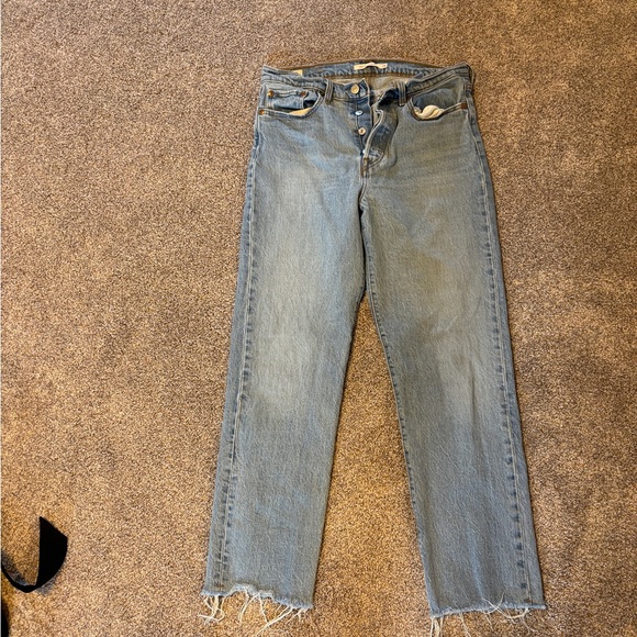 Levi Wedgie Jeans - Picture 3 of 5